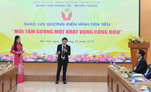 Tôn vinh những điển hình tiên tiến cống hiến hết mình dựng xây đất nước